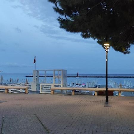 Hotel Fortuna San Bartolomeo Al Mare Dış mekan fotoğraf