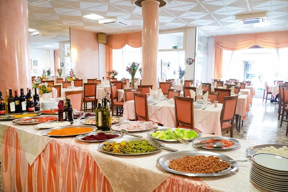 Hotel Fortuna San Bartolomeo Al Mare Dış mekan fotoğraf